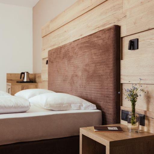 Hotel Leonard Нова Поненте Екстериор снимка