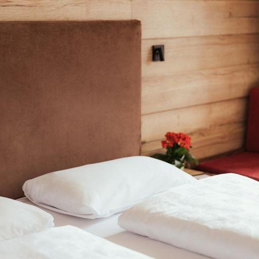 Hotel Leonard Нова Поненте Екстериор снимка
